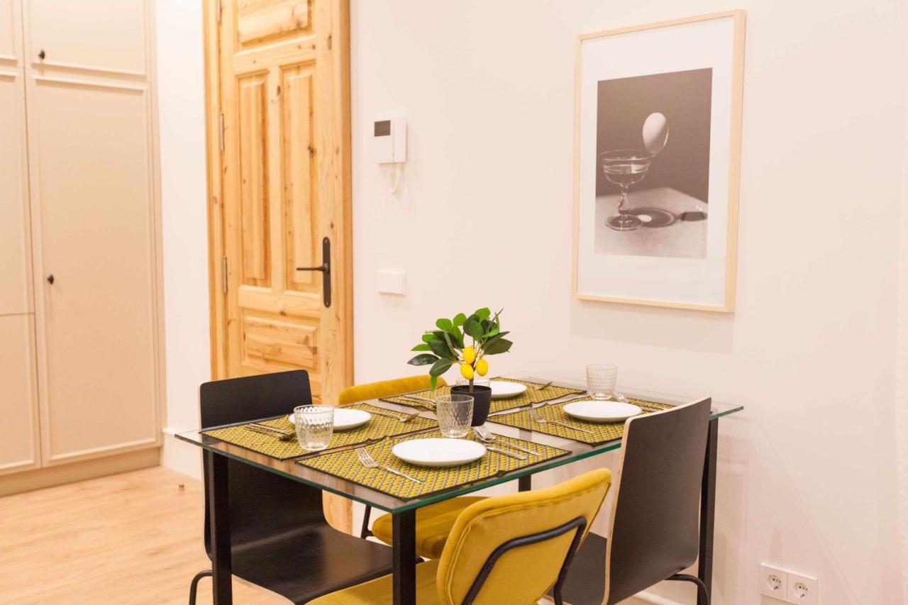 Isg Apartments Cedaceros 12 세비야 외부 사진